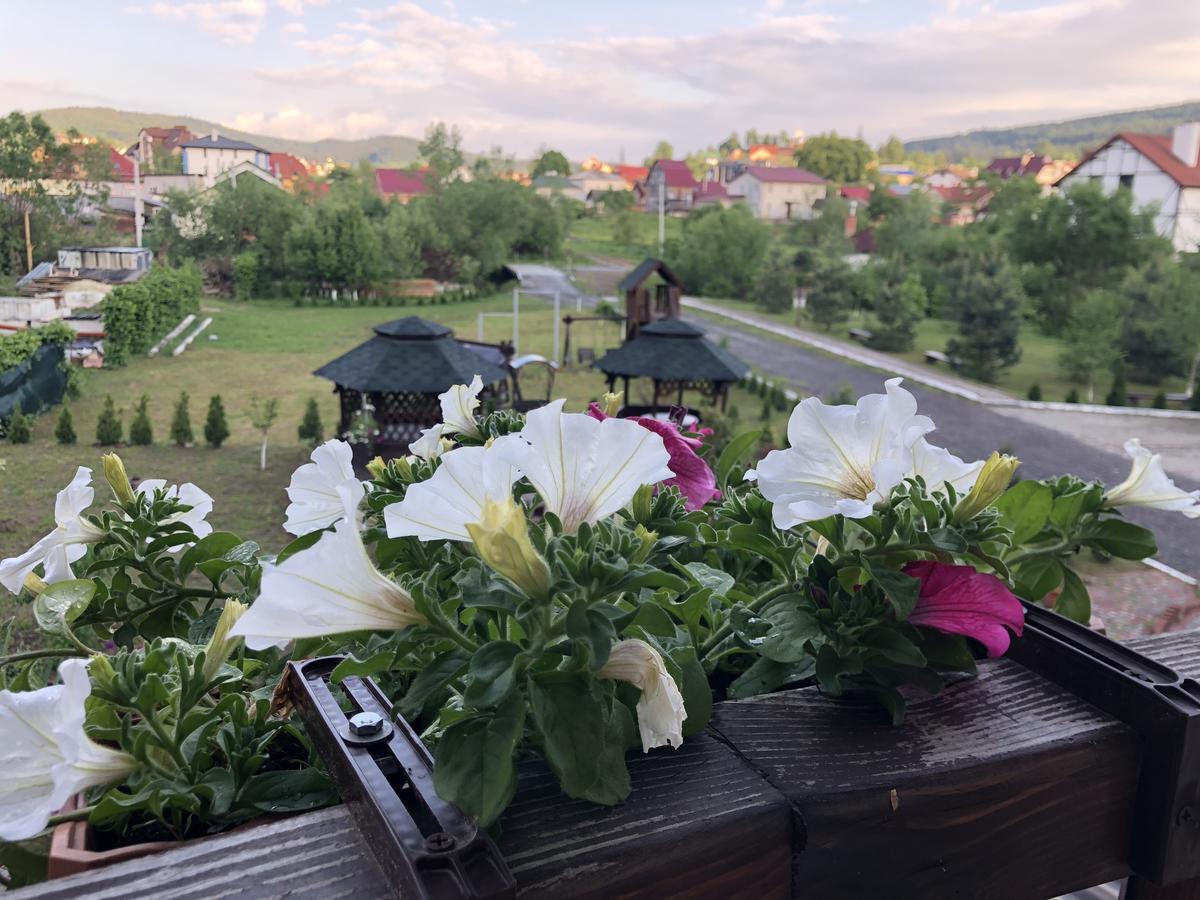 Sadibe Oberig Hotel Skhidnytsia ภายนอก รูปภาพ